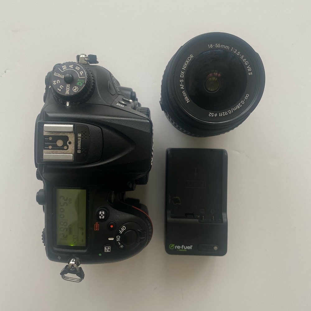Nikon D7200 (body only and Lens)